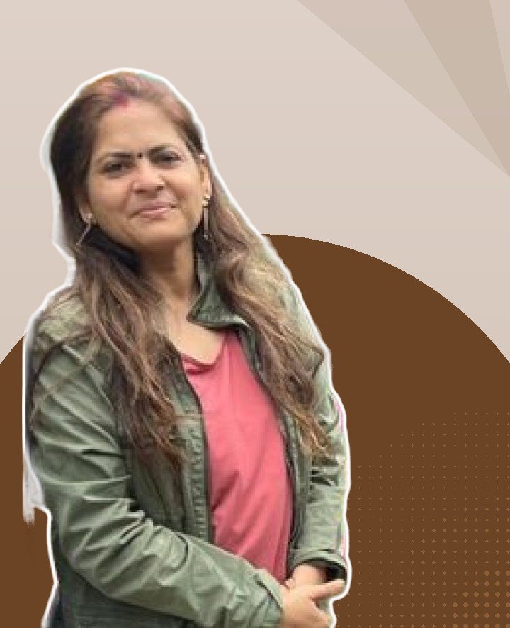Tripti, Hatha yoga and philosophy teacher at Yoga Bhawna Mission