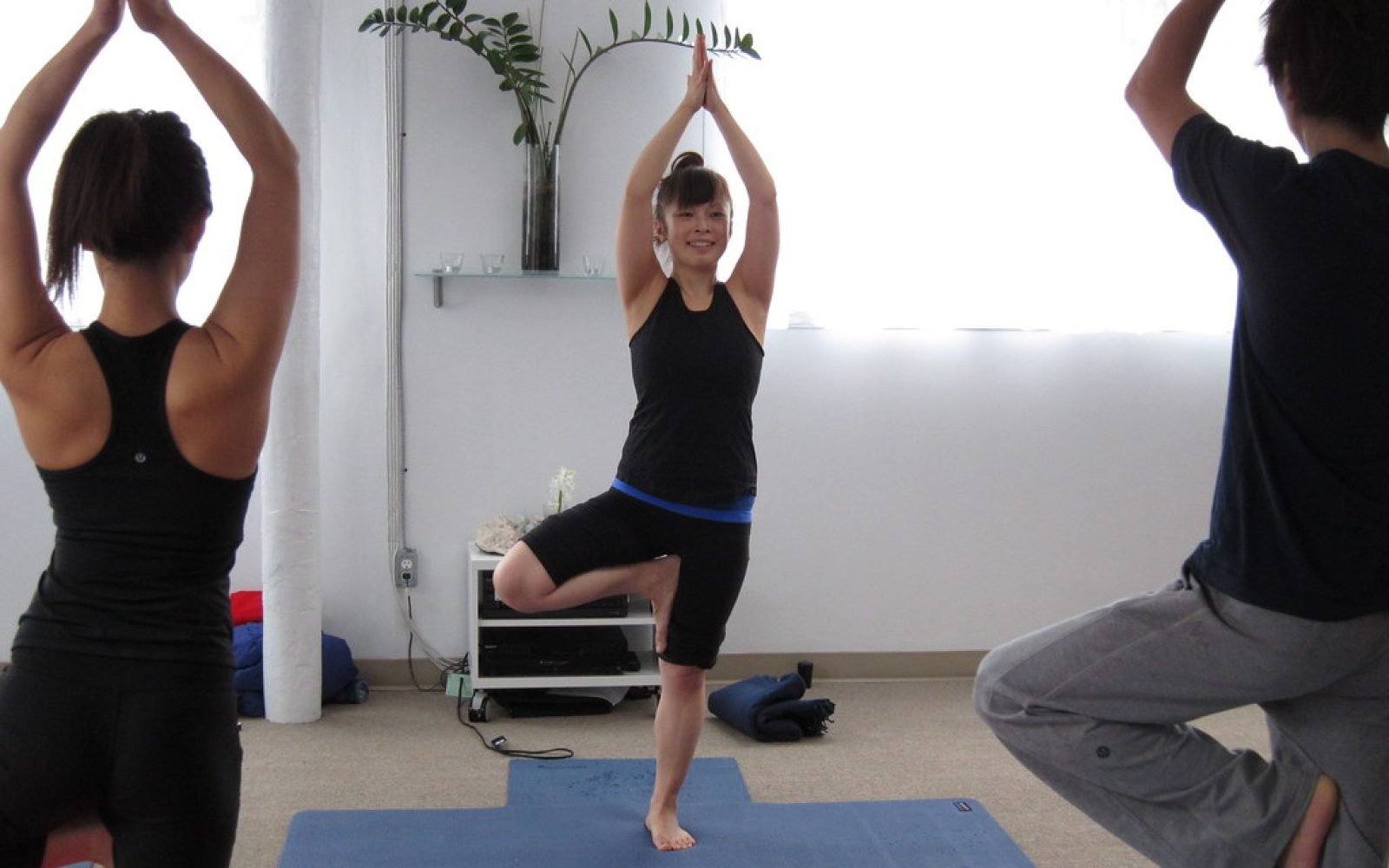 Hatha yoga in Japanese @ Semperviva