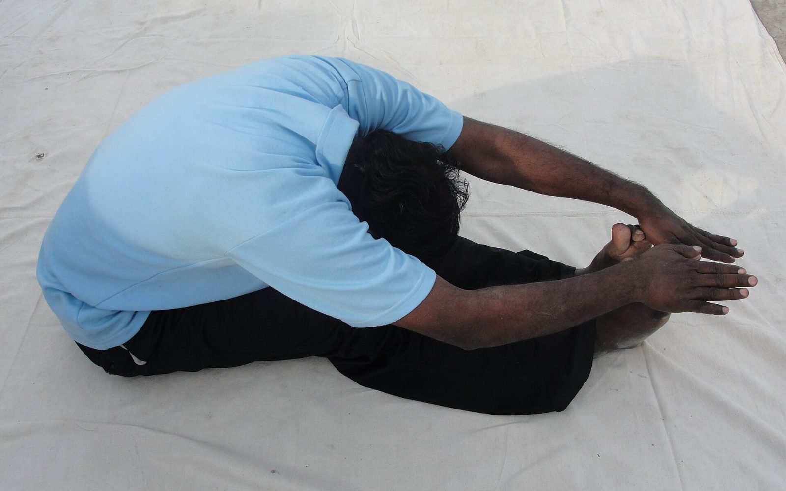 An art of Paschimottanasana 1